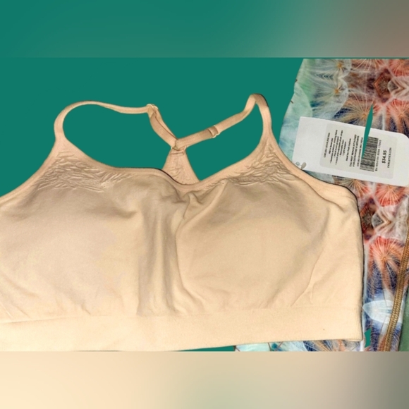 *NWTS* ALO TANK* FABLETIC BRALETTE* VICTORIA SECRETS* TANK ~ NIGAMA SOL SZ. MED - Picture 4 of 6